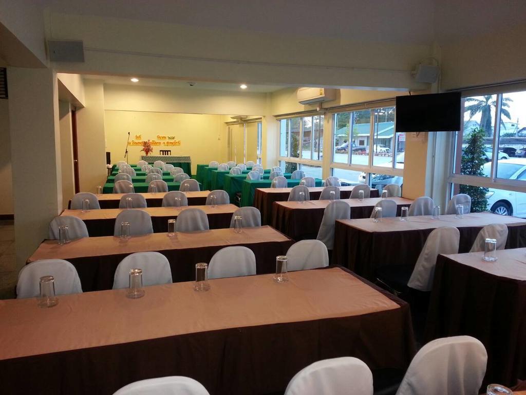 Suksomboon Hotel สุราษฎร์ธานี ภายนอก รูปภาพ