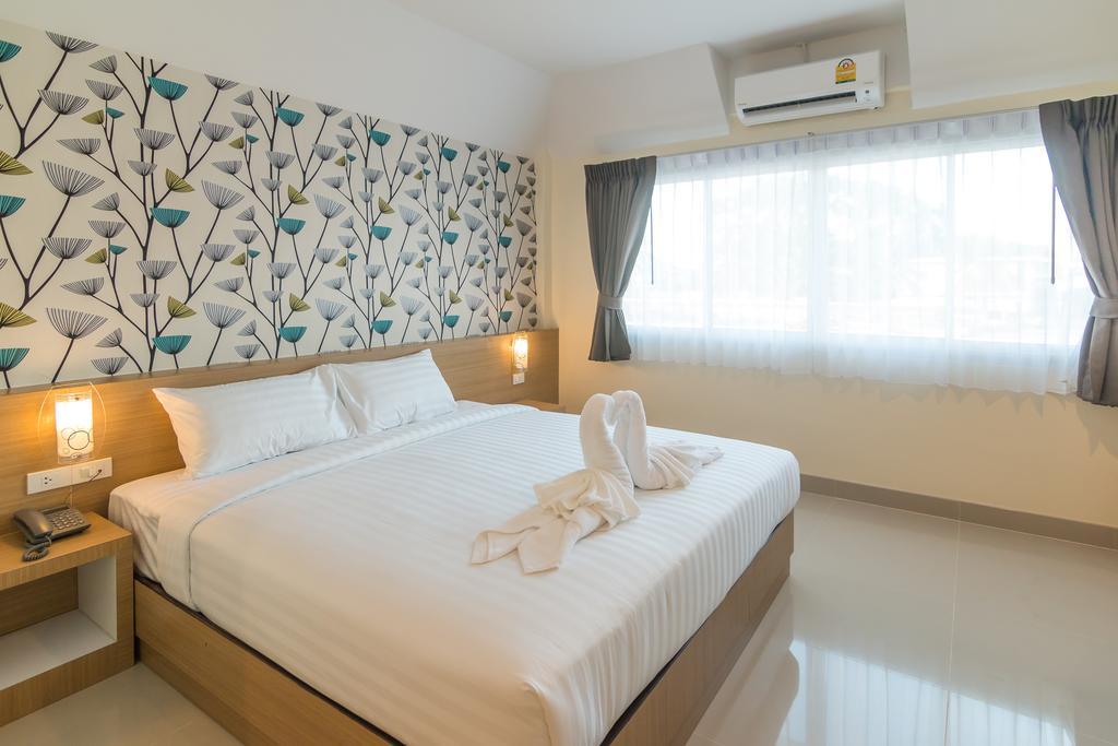 Suksomboon Hotel สุราษฎร์ธานี ภายนอก รูปภาพ
