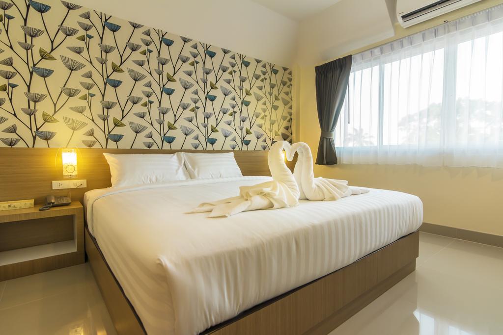 Suksomboon Hotel สุราษฎร์ธานี ภายนอก รูปภาพ