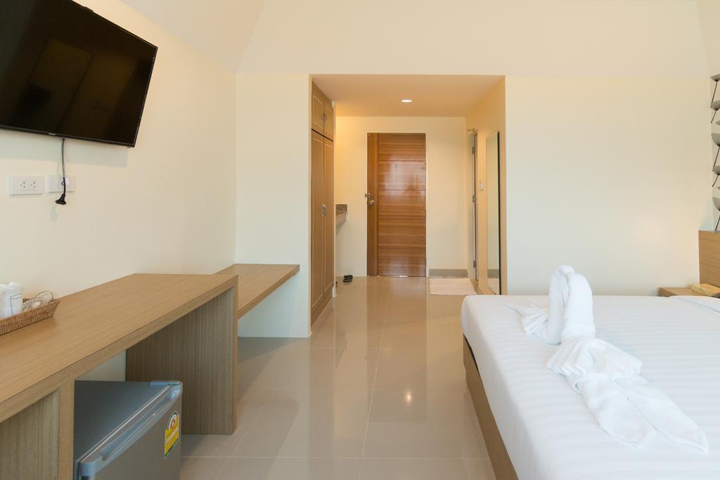 Suksomboon Hotel สุราษฎร์ธานี ภายนอก รูปภาพ